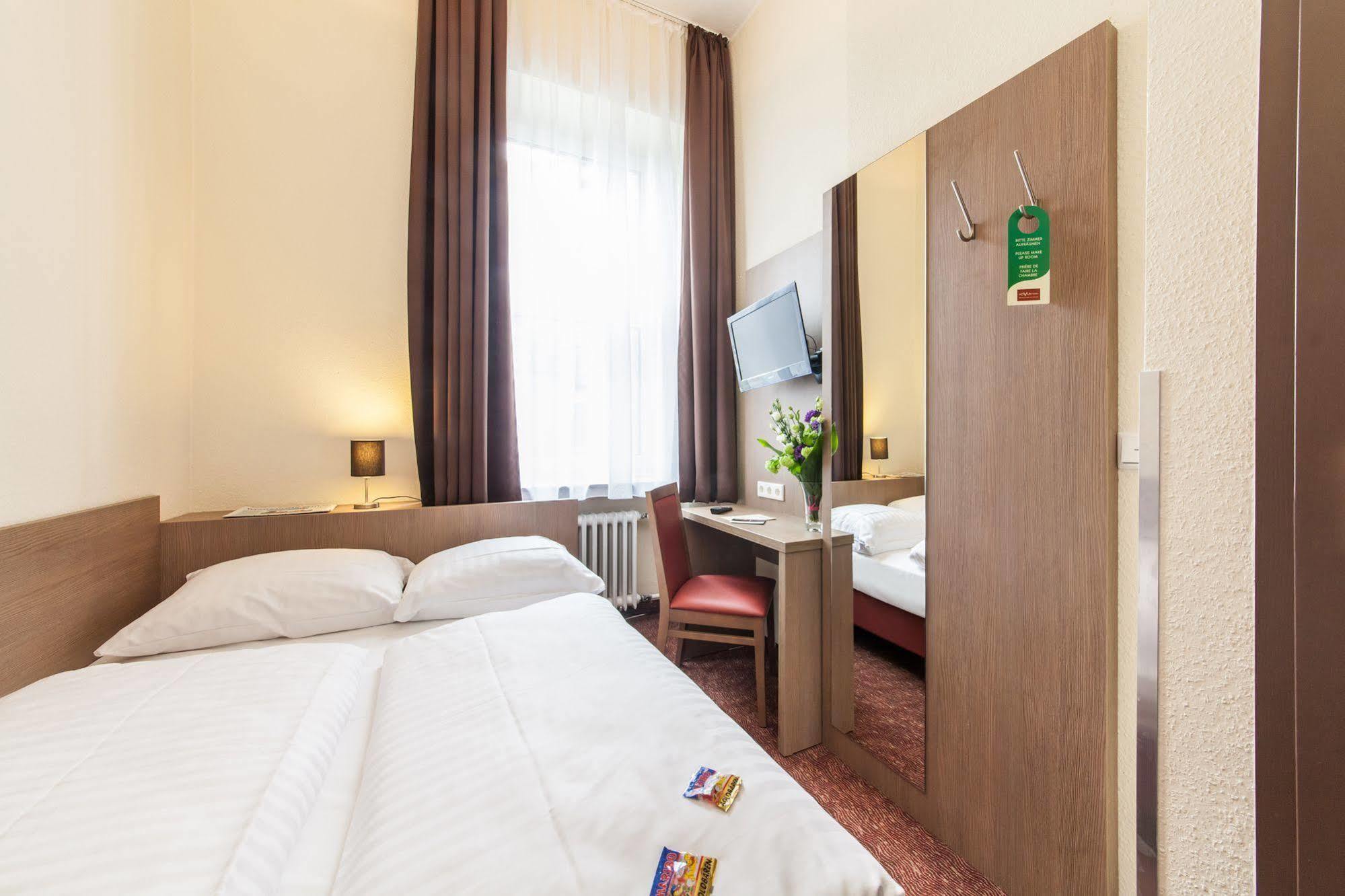 Hotel Maxim Duesseldorf City מראה חיצוני תמונה
