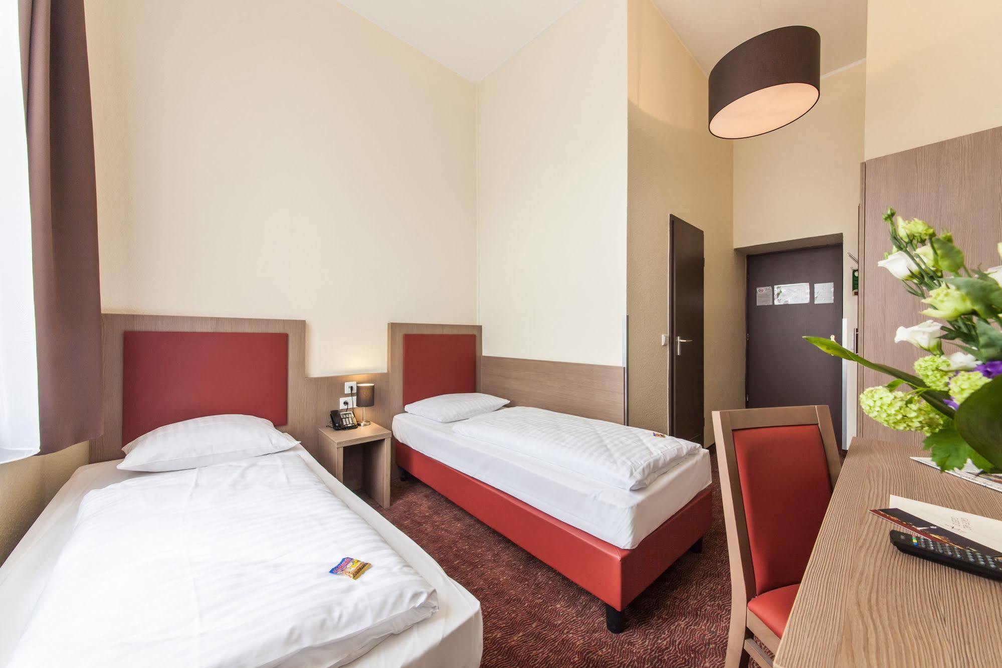 Hotel Maxim Duesseldorf City מראה חיצוני תמונה